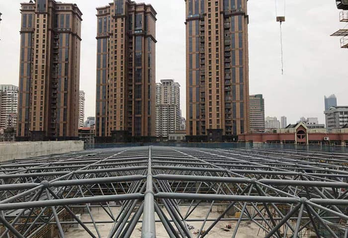 富锦螺栓球网架结构